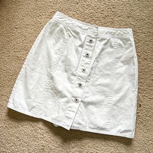 Kate Hill Casual Women’s Button Front White Skort (Skirt and Short)